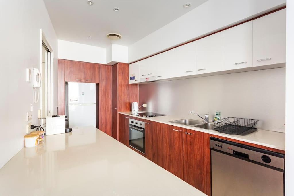 Apartment Seaview Chevron Renaissance Free Parking &free Wifi Gold Coast
