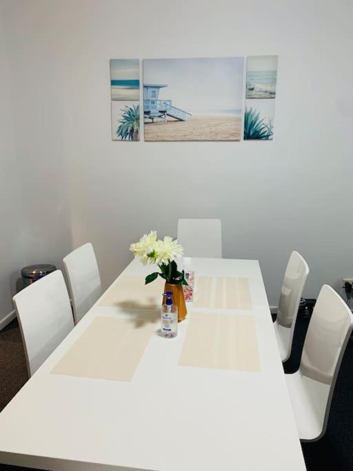 Seaview Chevron Renaissance Free Parking &free Wifi Gold Coast