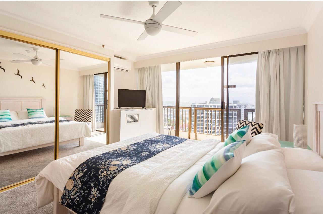 Spacious & Magnificent Views * Gold Coast