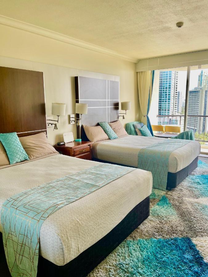 High Floor Ocean View At Surfers Paradise -