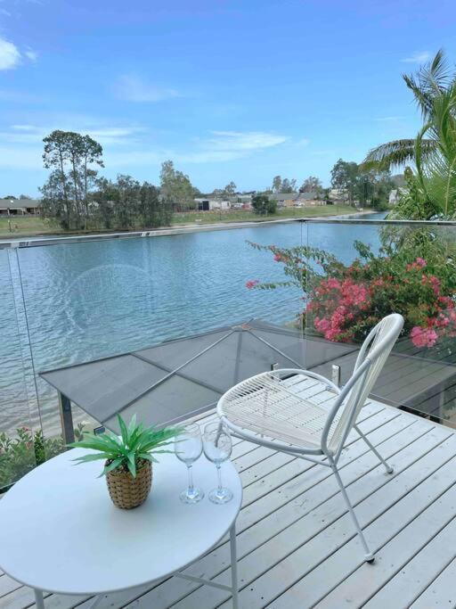 Tranquil Oasis On Pine Holiday home *