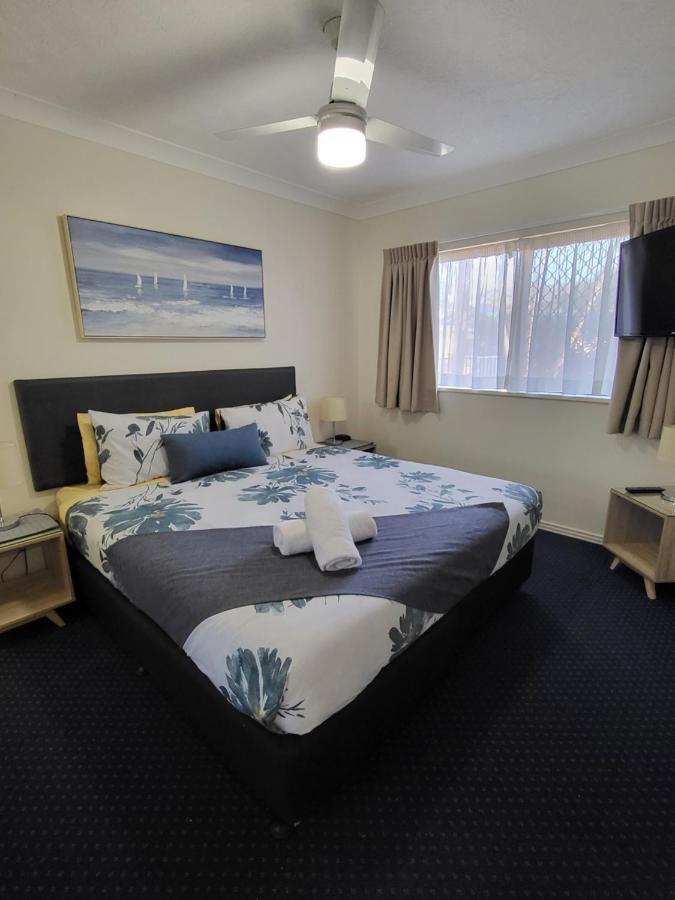 Best Ground Floor Pool Side Superior - New Listing Apartment Gold Coast