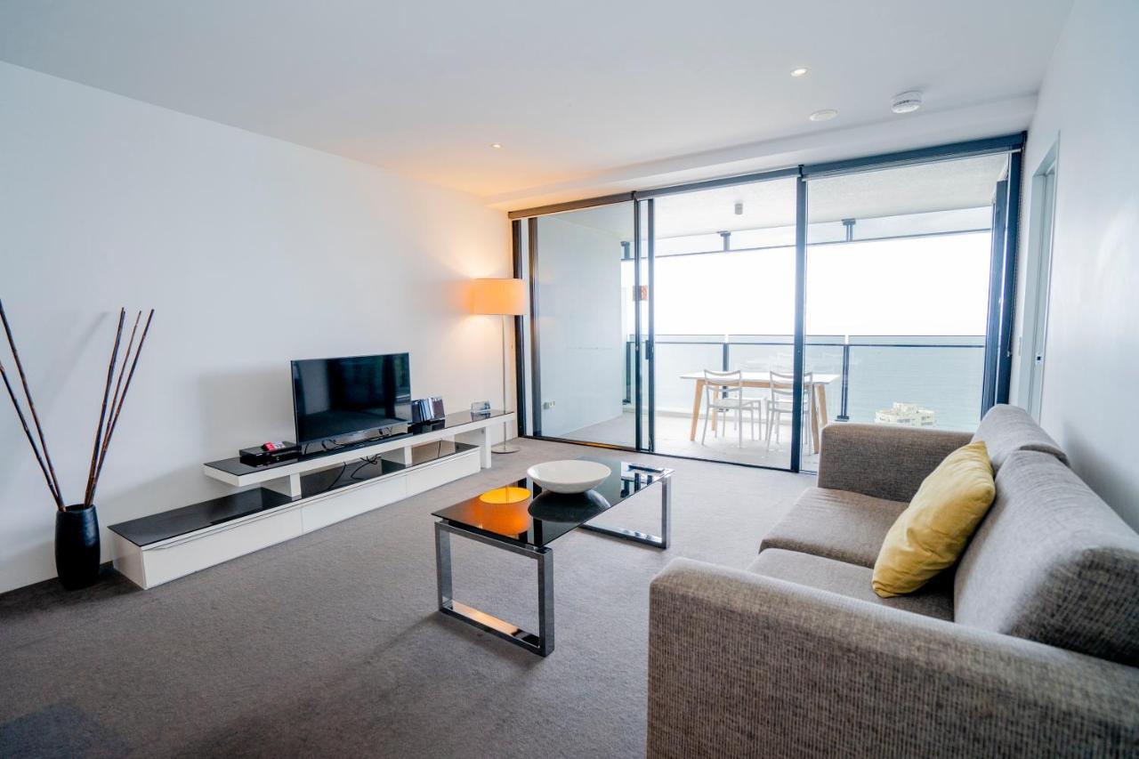 Apartment Circle On Cavill Gold Coast