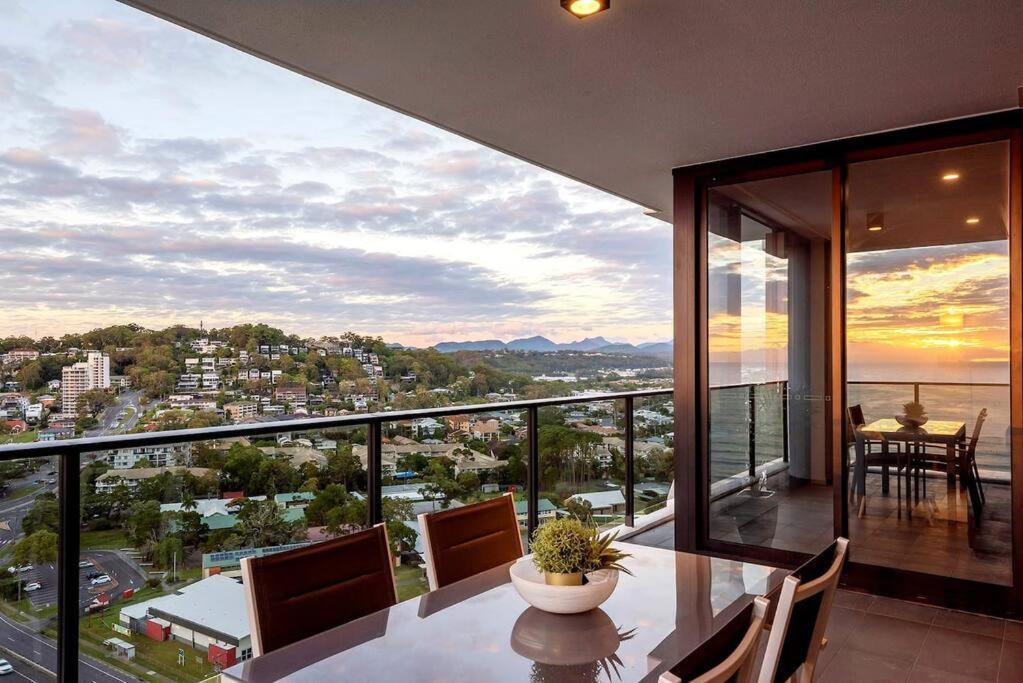 5 Star Beachfront Sky In Prime Location *