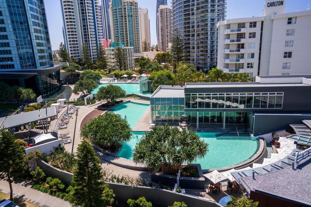 Beachside Surfers Q1 Three Bedroom * Gold Coast