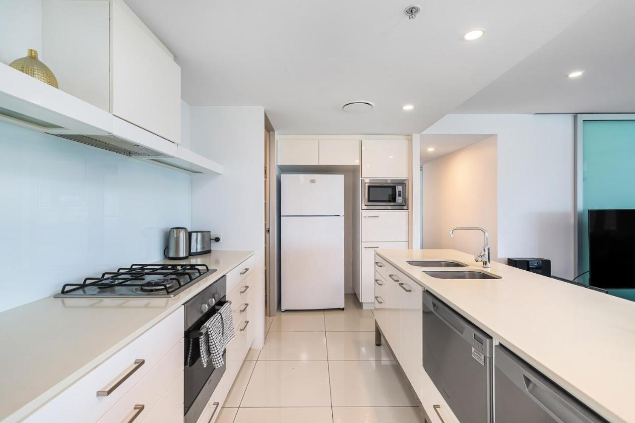 Beachside Surfers Q1 Three Bedroom *
