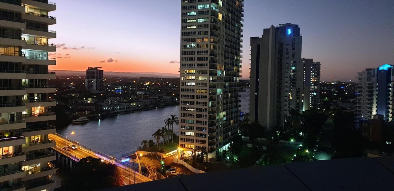Bellagio@chevron, Luxe, 2 Bedroom In The Heart Of Surfers Paradise! Apartment