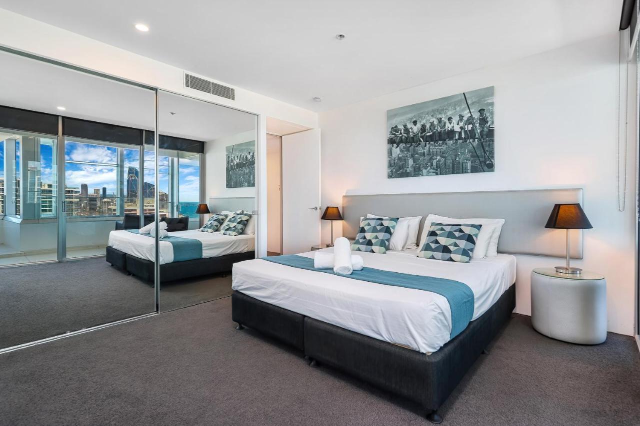 Apartment Beachside Surfers Q1 Three Bedroom Gold Coast