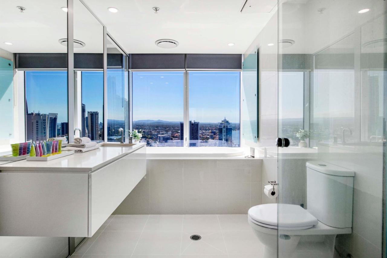 Q Tower At Surfers Paradise - From Level 3 - Private & Self Contained * Gold Coast