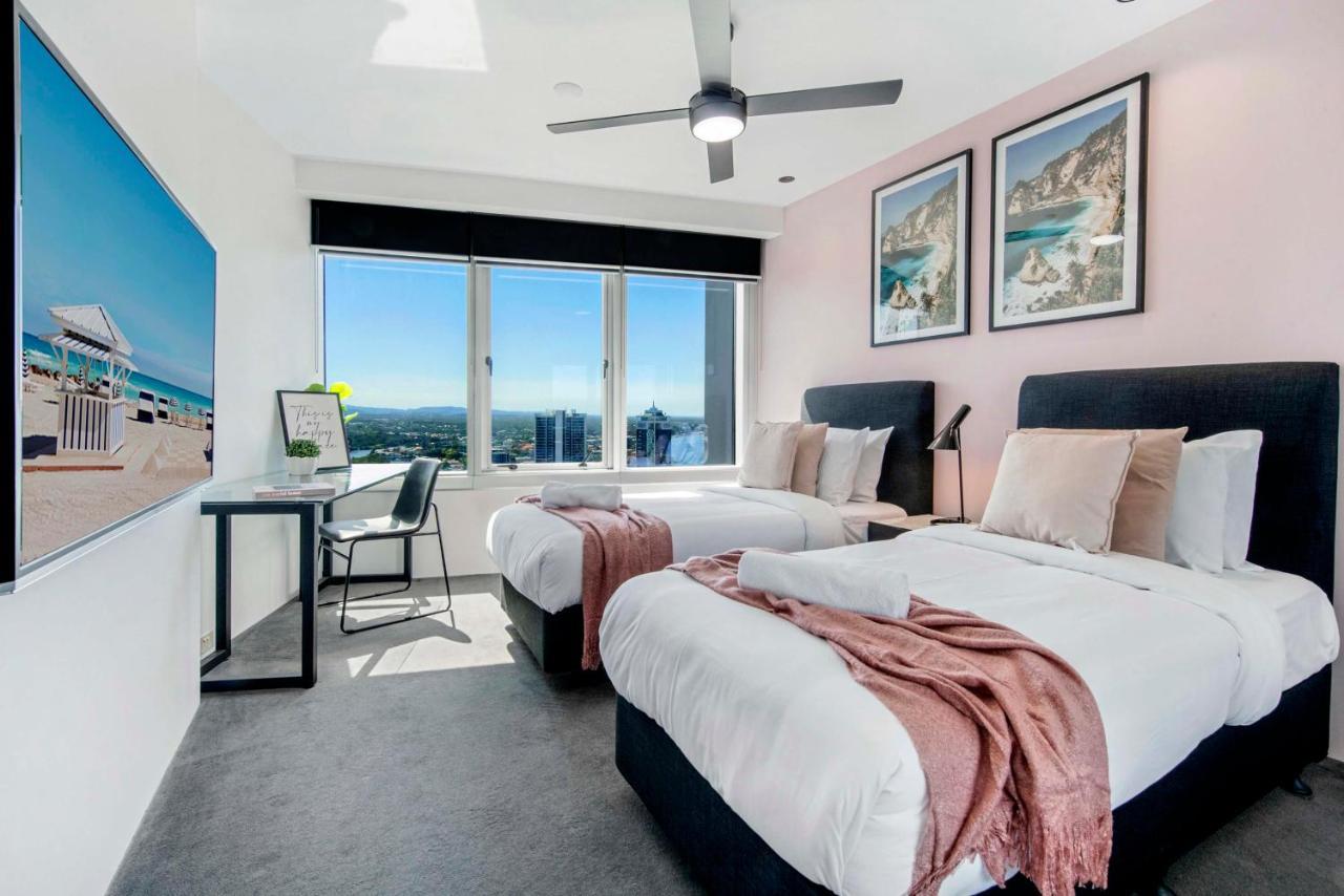 Q Tower At Surfers Paradise - From Level 3 - Private & Self Contained
