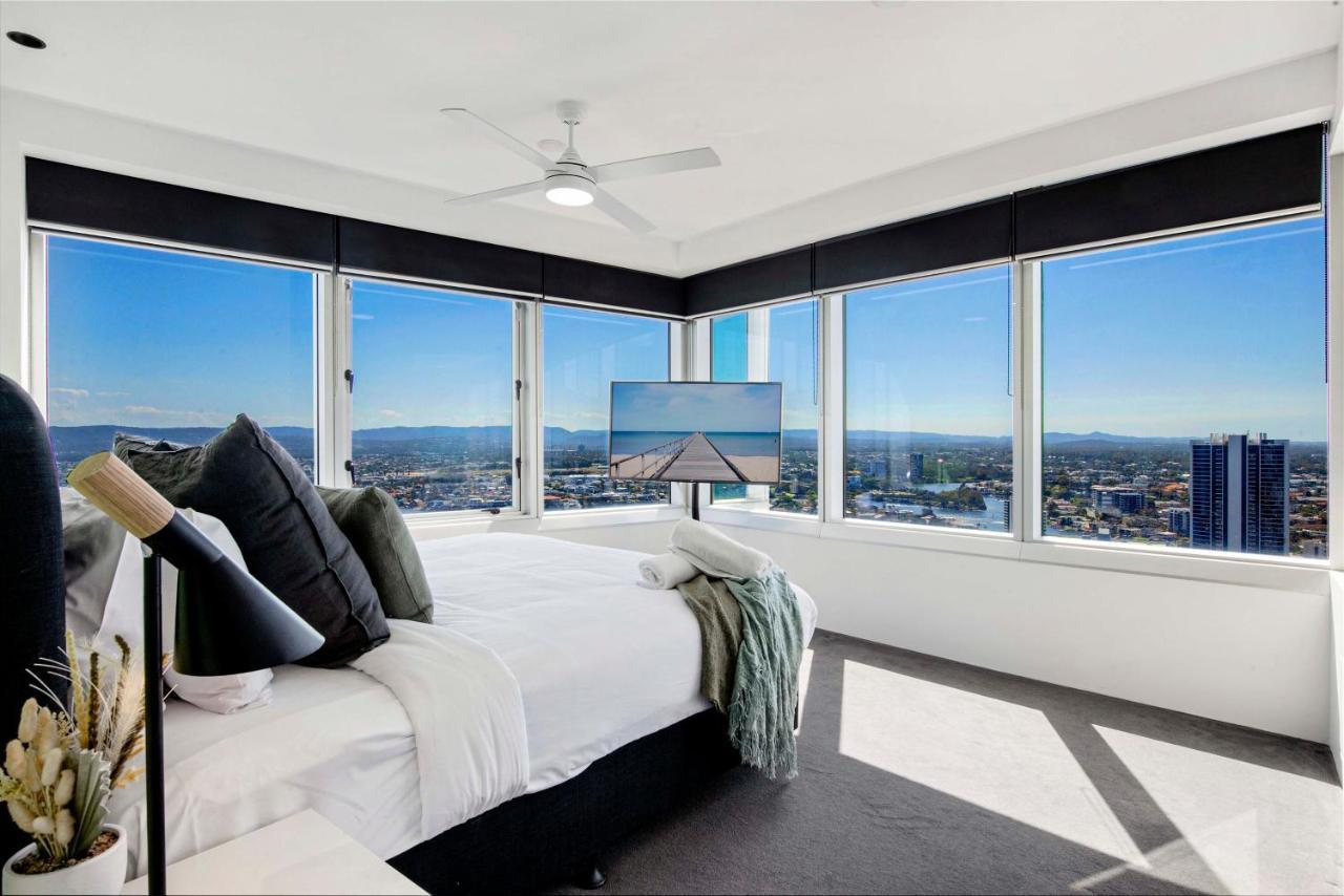 Q Tower At Surfers Paradise - From Level 3 - Private & Self Contained Apartment Gold Coast
