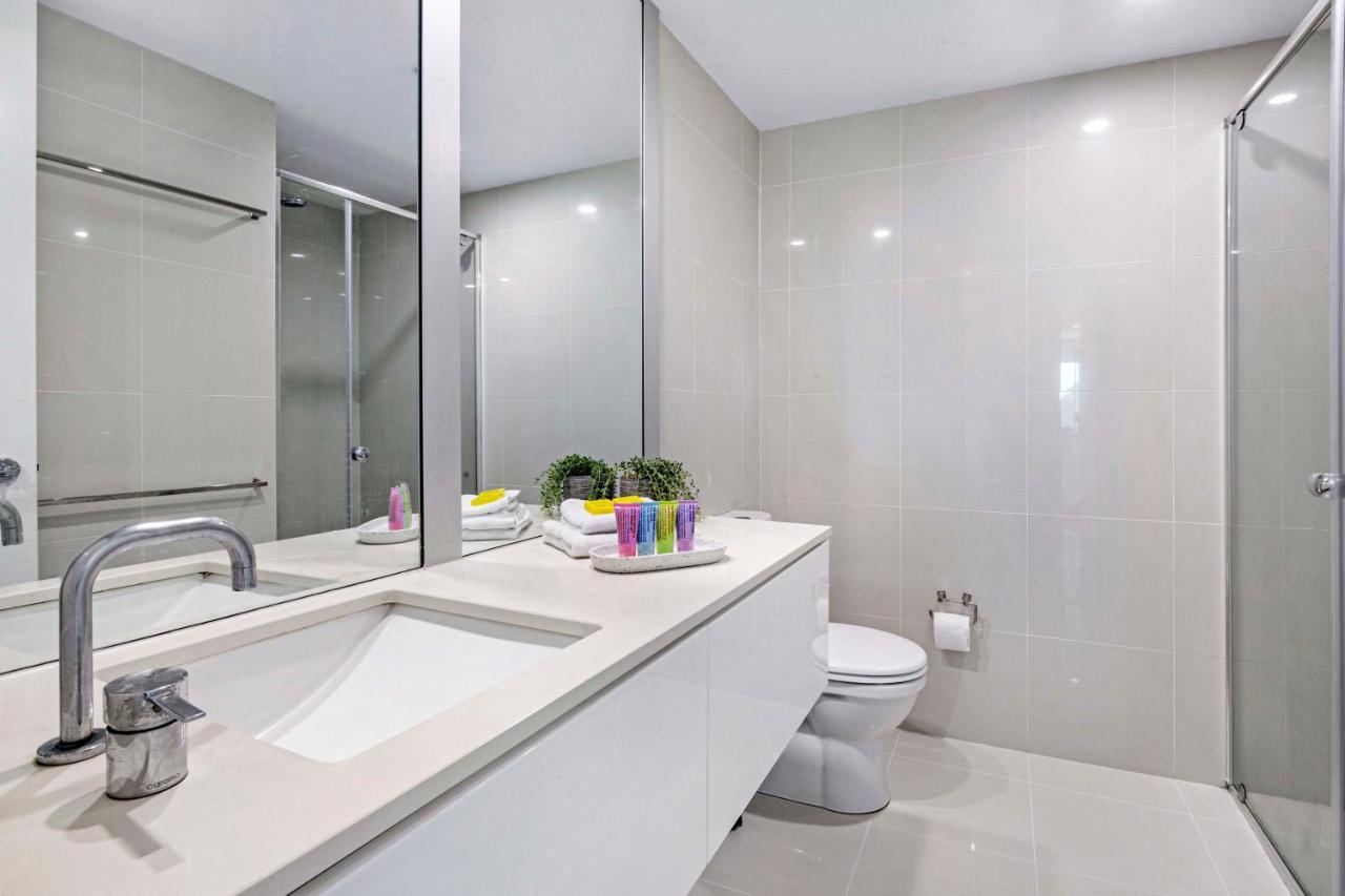 Q Tower At Surfers Paradise - From Level 3 - Private & Self Contained * Gold Coast