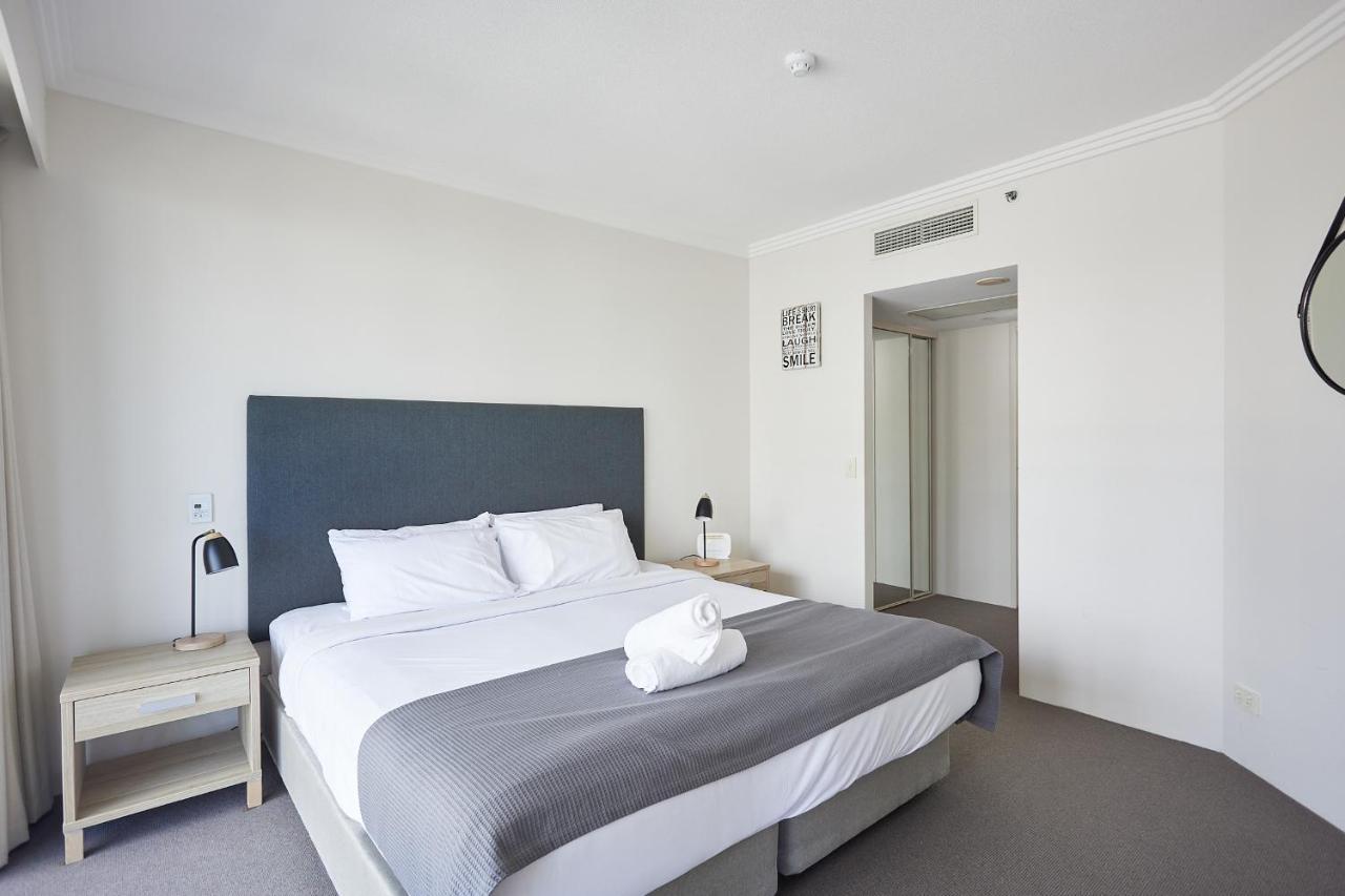 Apartment Crown Tower By Serain Residences