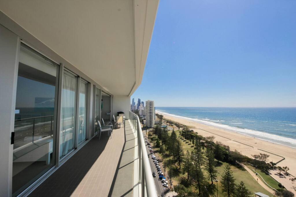 Beachfront Air On Broadbeach, Amazing Views Apartment