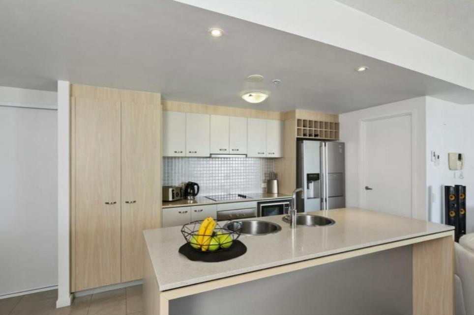 Wings - Private * Gold Coast