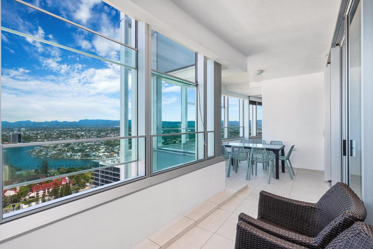 Beachside Surfers Q1 Three Bedroom Gold Coast