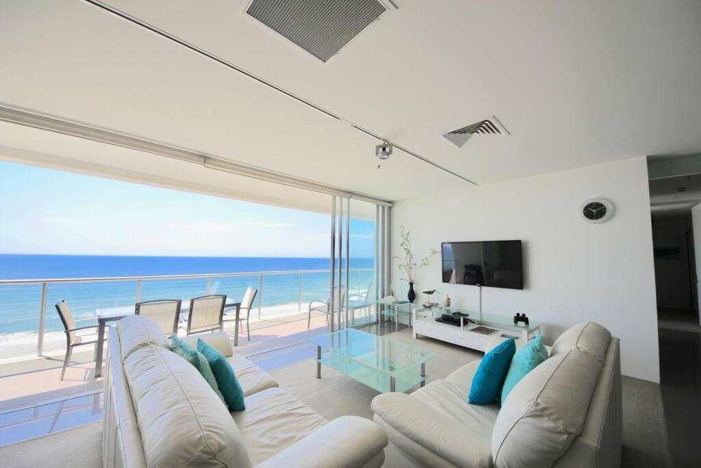 Apartment Beachfront Air On Broadbeach, Amazing Views