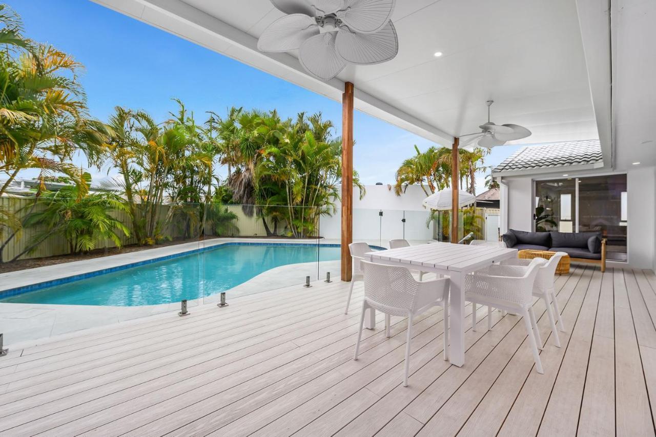 Luxury In The Heart Of Burleigh Holiday home *