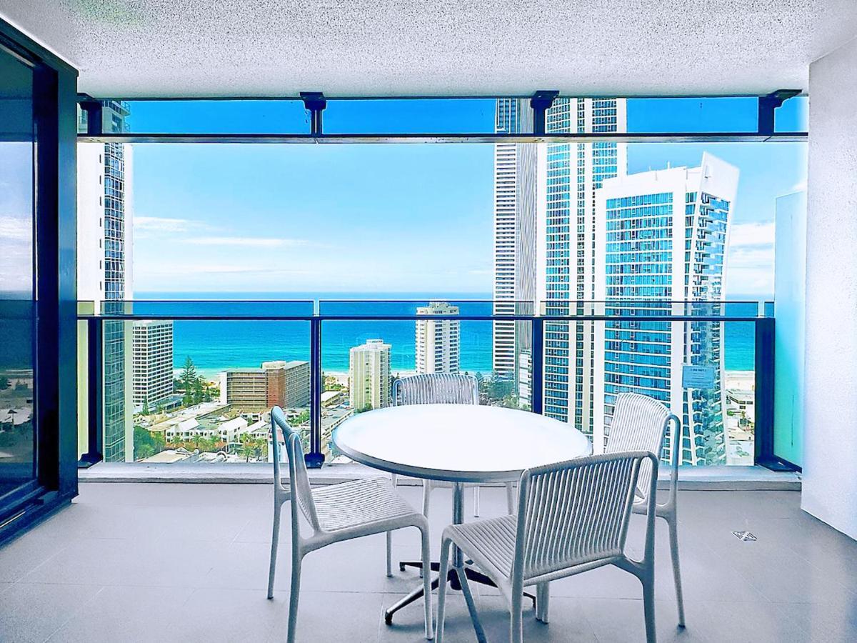 Apartment Circle On Cavill Surfers Paradise Apartments-holiday Paradise