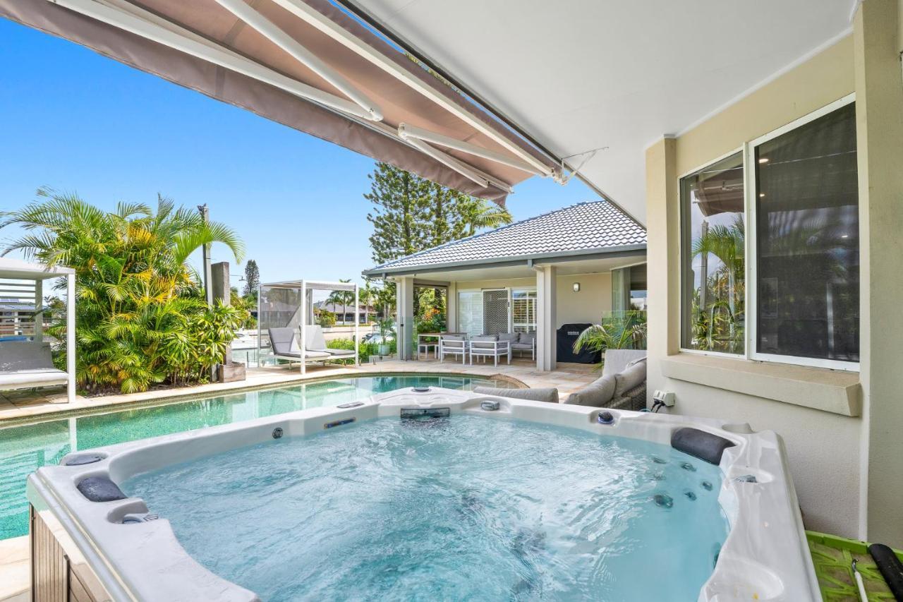 Seaclusion 5 Bed Waterfront, Sleeps 12