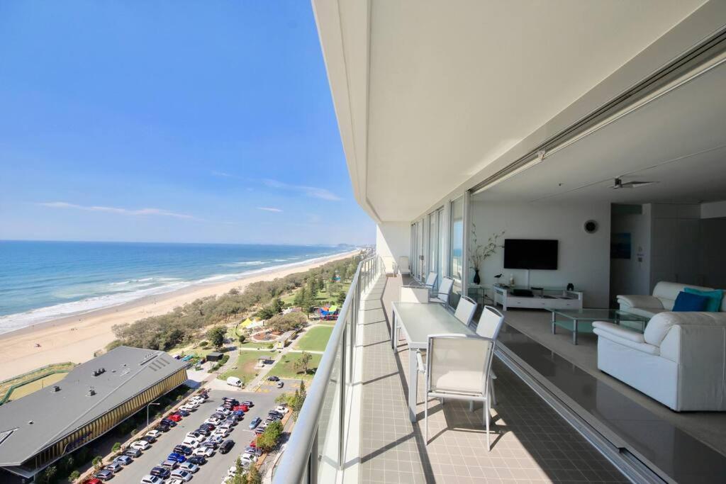 Beachfront Air On Broadbeach, Amazing Views Apartment Gold Coast