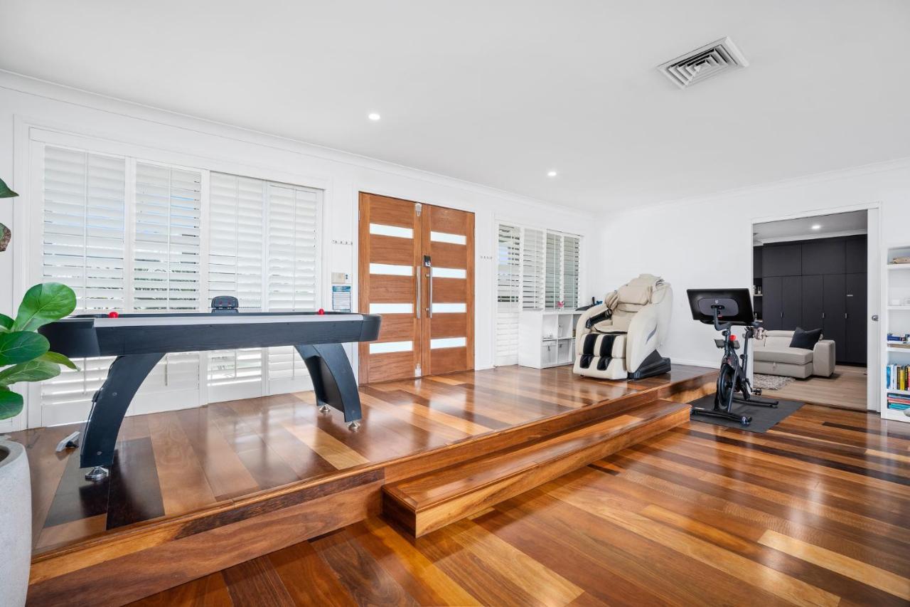 Seaclusion 5 Bed Waterfront, Sleeps 12 *