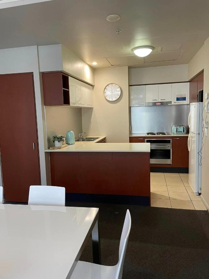 Apartment Milhaven At Chevron Renaissance Tower