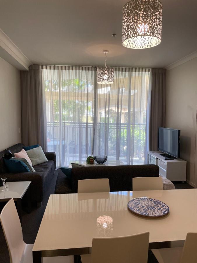 Milhaven At Chevron Renaissance Tower