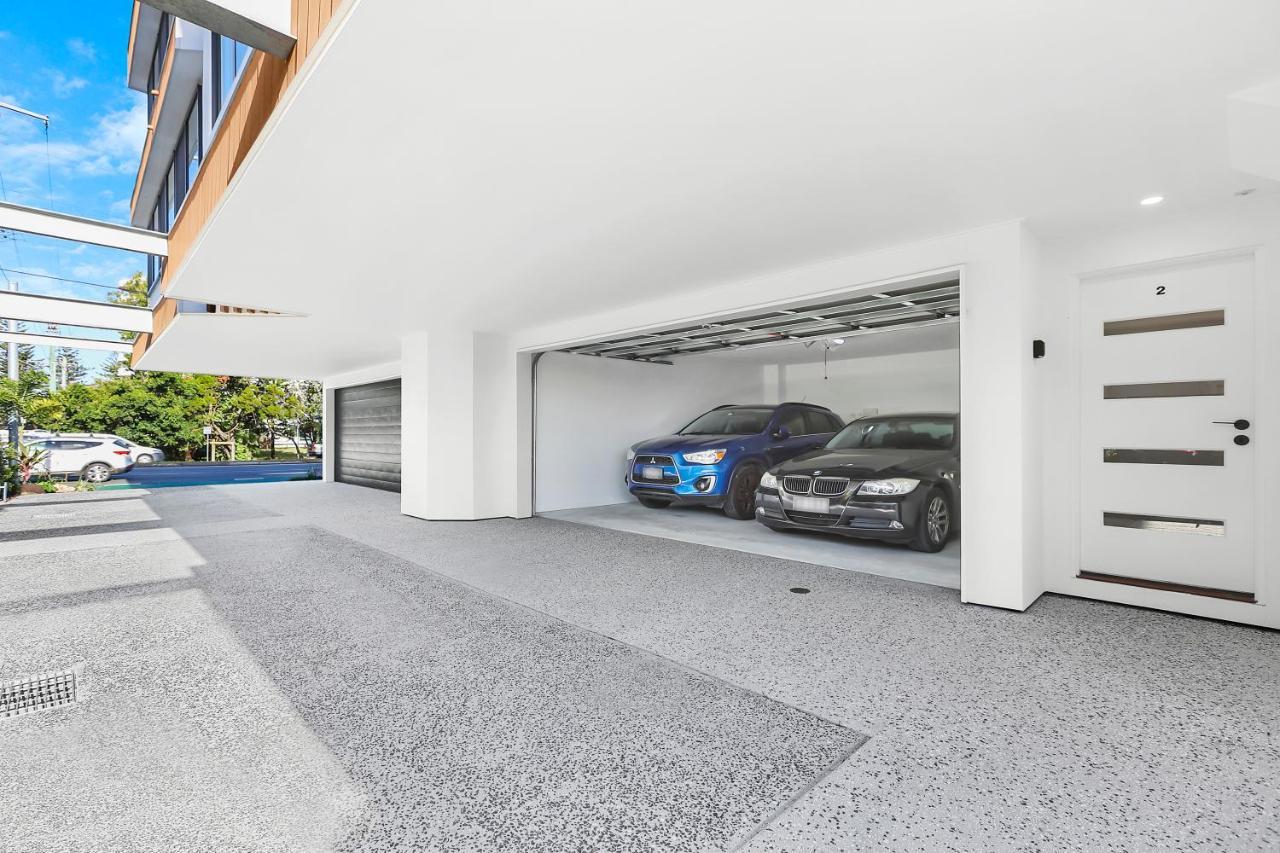 New 3br Burleigh Townhome With Private Rooftop! Villa *