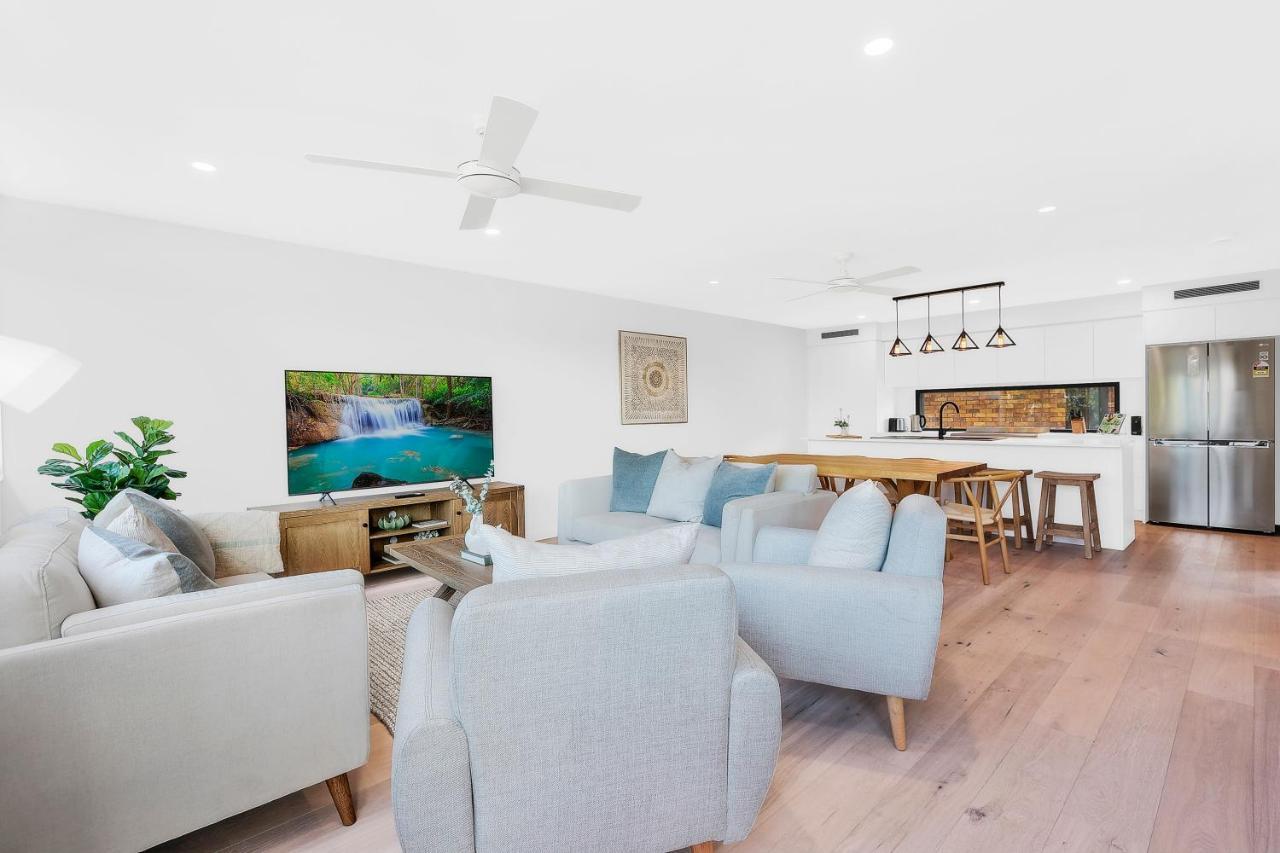 New 3br Burleigh Townhome With Private Rooftop! * Gold Coast