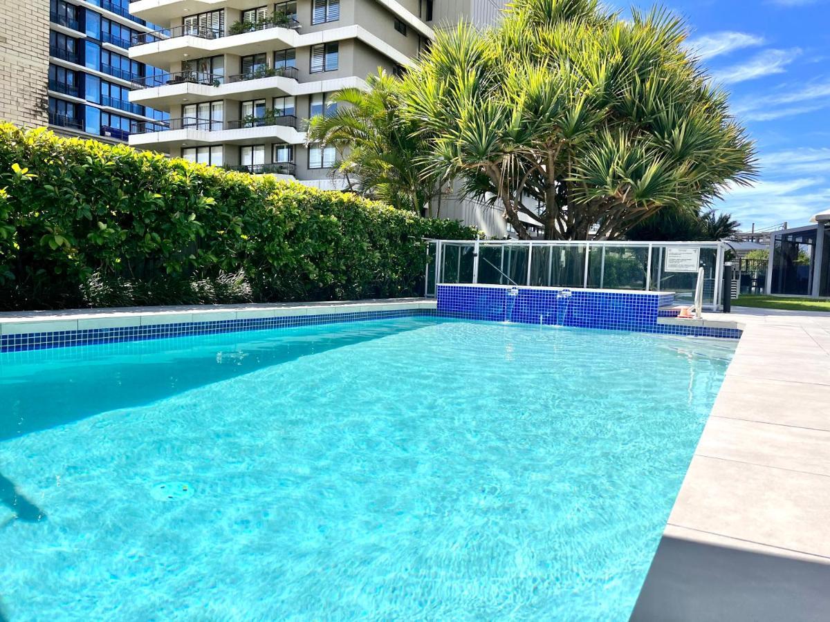 Apartment Ocean View 2br Main Beach Getaway Gold Coast