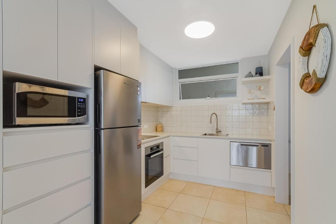 Rainbow Pacific Unit 20 * Gold Coast
