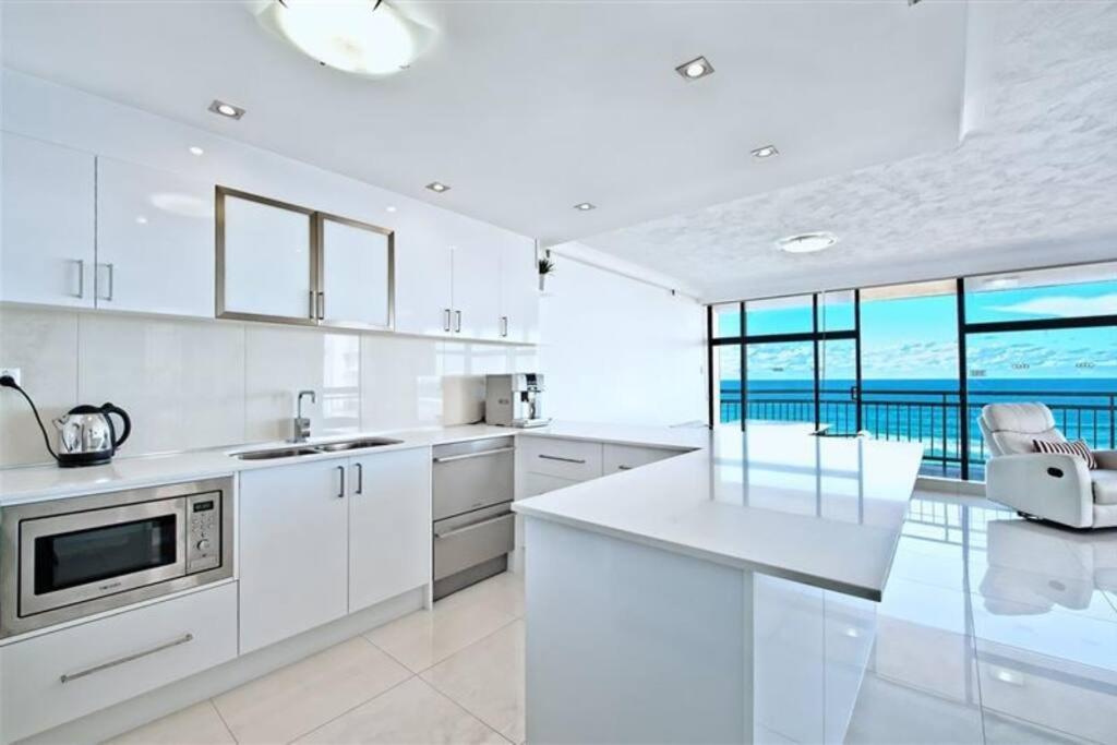 Apartment Surfers Paradise With Amazing Views *