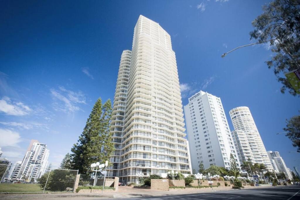 Apartment Surfers Paradise With Amazing Views *