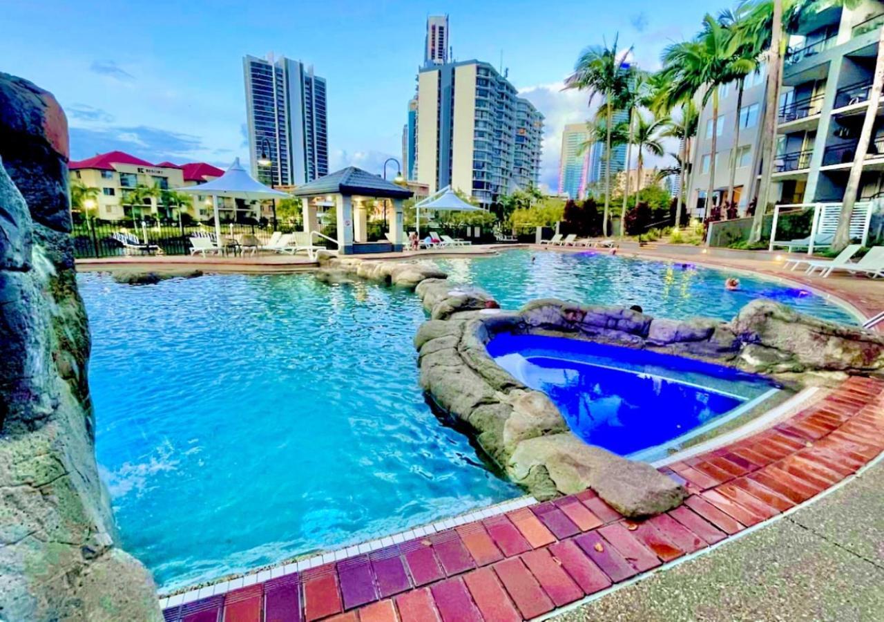 Paradise Island Surfers Paradise - Garden Apartment *