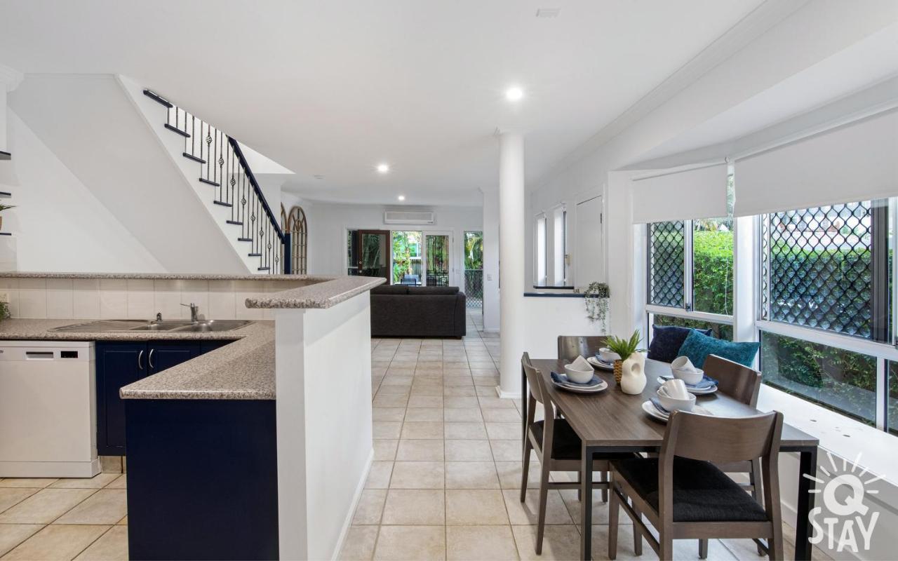 3 Bedroom Villa's In Surfers Paradise - Q