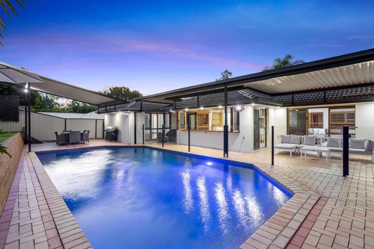 Holiday home Spacious 4 Bedroom Entire With Pool - Robina, *