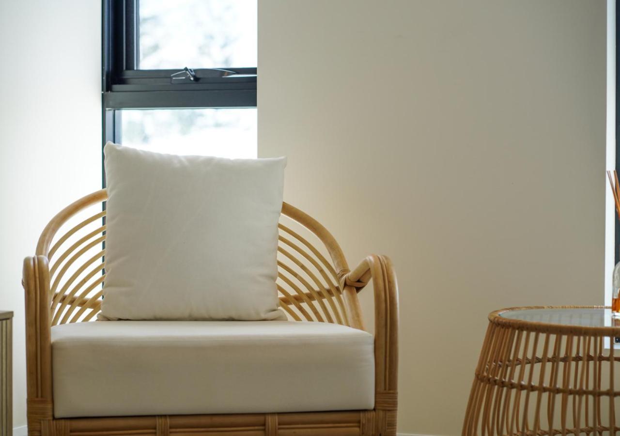 2 Bed Ocean View Apt, Parking, Wifi! 250m To Gold Coast