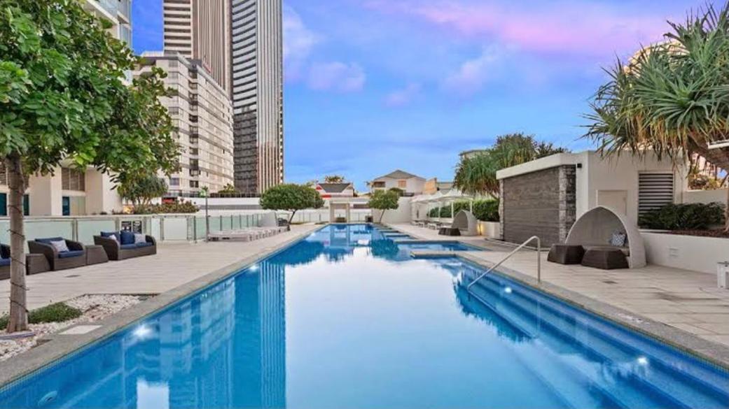 Apartment Hilton Panoramic Oceanview Sub-penthouse Gold Coast