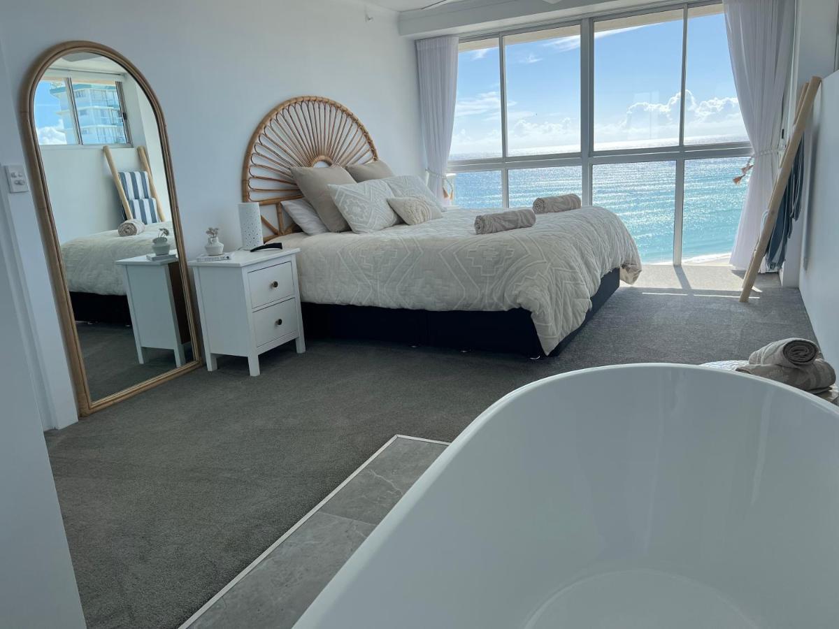 Endless Summer In Cooly Level 18 Gold Coast