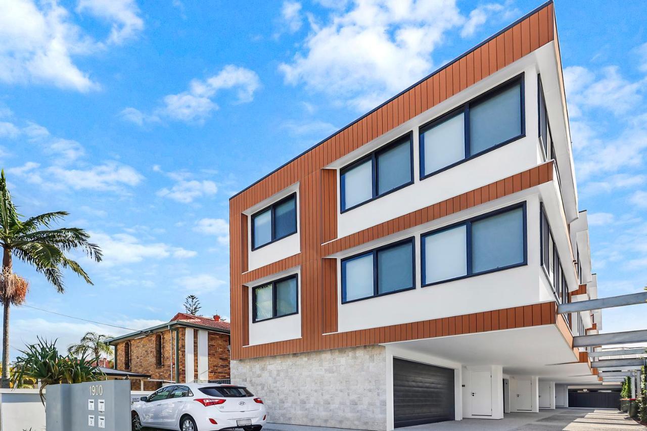 New 3br Burleigh Townhome With Private Rooftop! Villa *