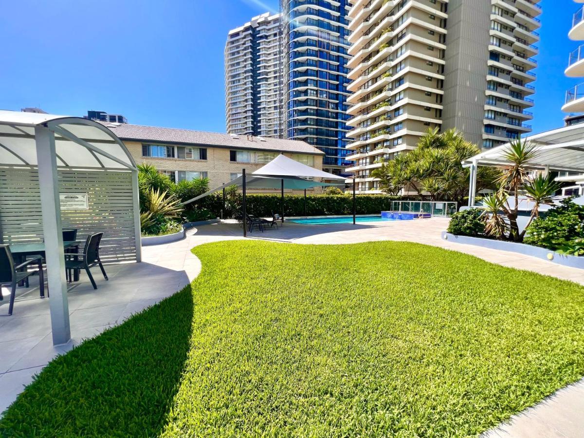 Ocean View 2br Main Beach Getaway Apartment *