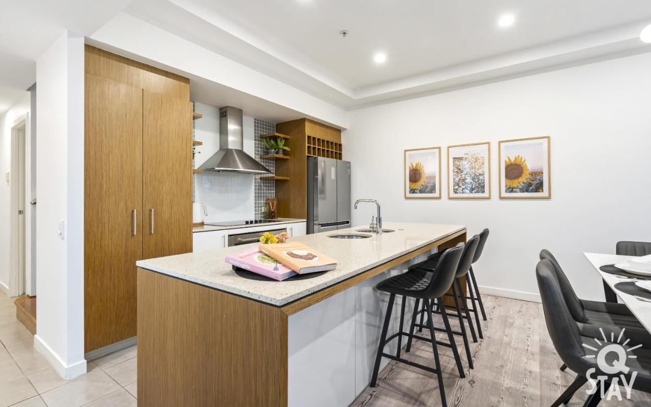 Wings Penthouses - Qstay Apartment