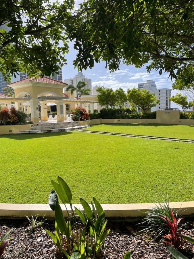 Apartment Milhaven At Chevron Renaissance Tower Gold Coast