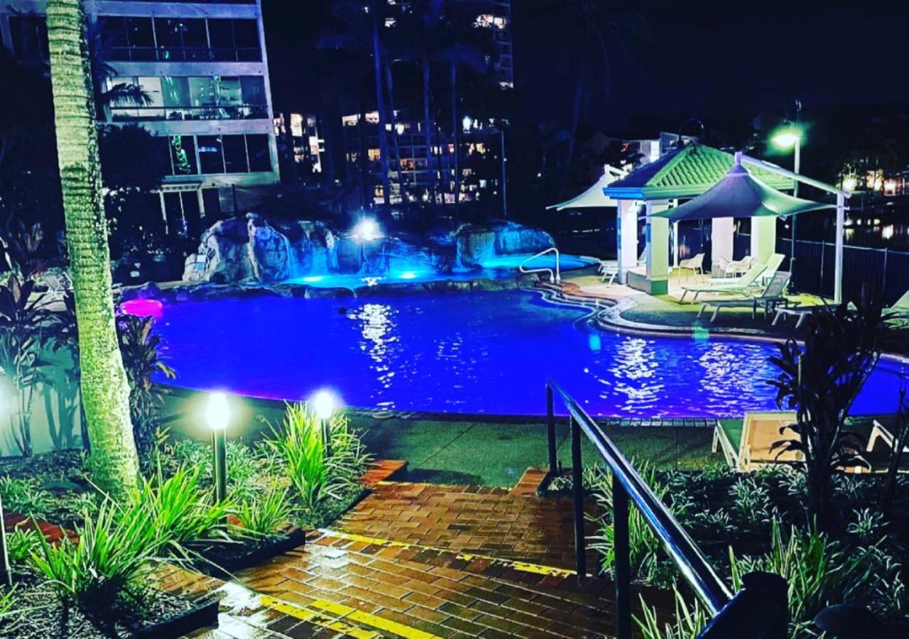 Paradise Island Surfers Paradise - Garden Gold Coast