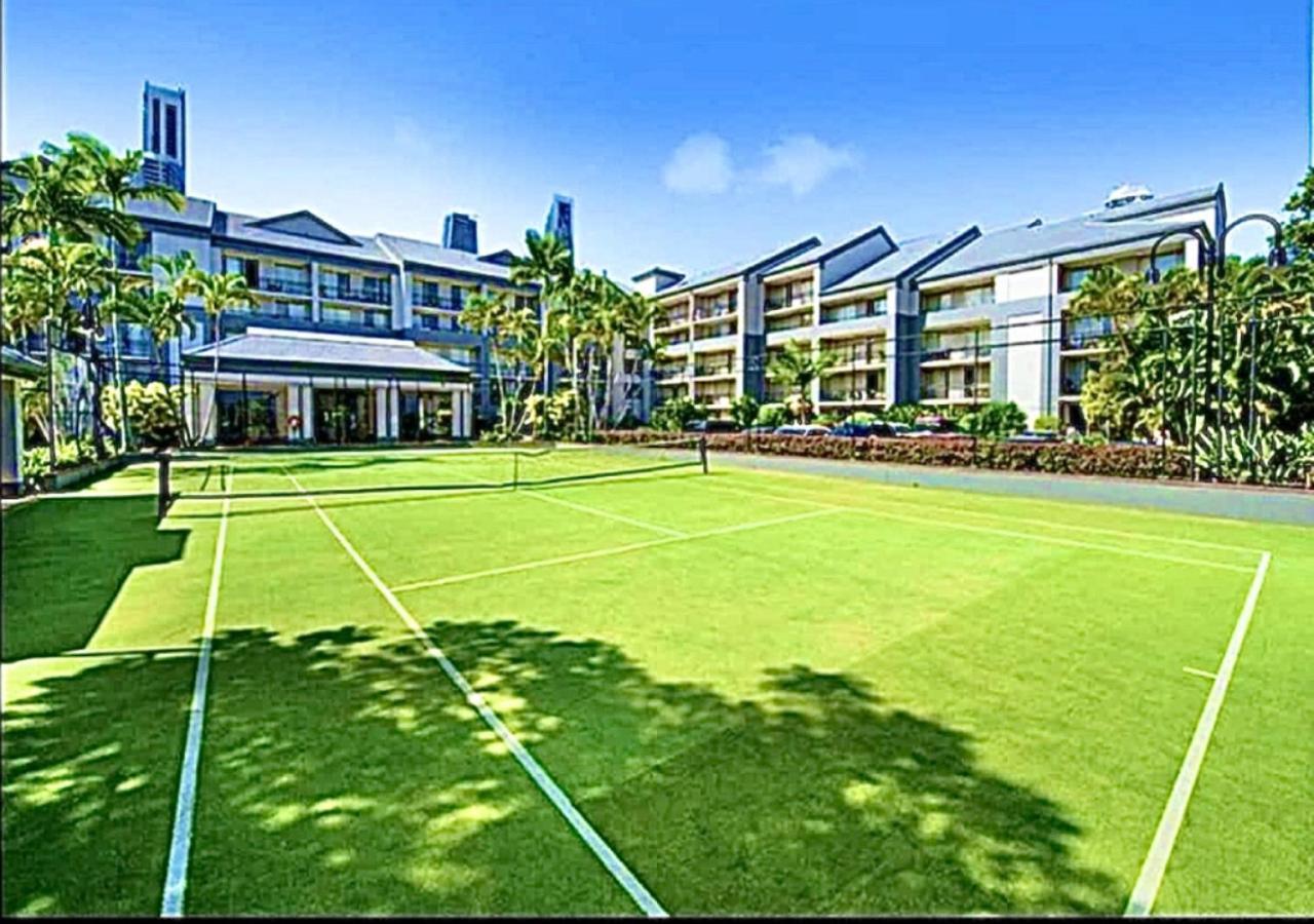 Paradise Island Surfers Paradise - Garden