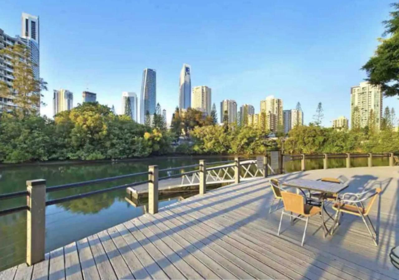 Paradise Island Surfers Paradise - Garden Apartment *