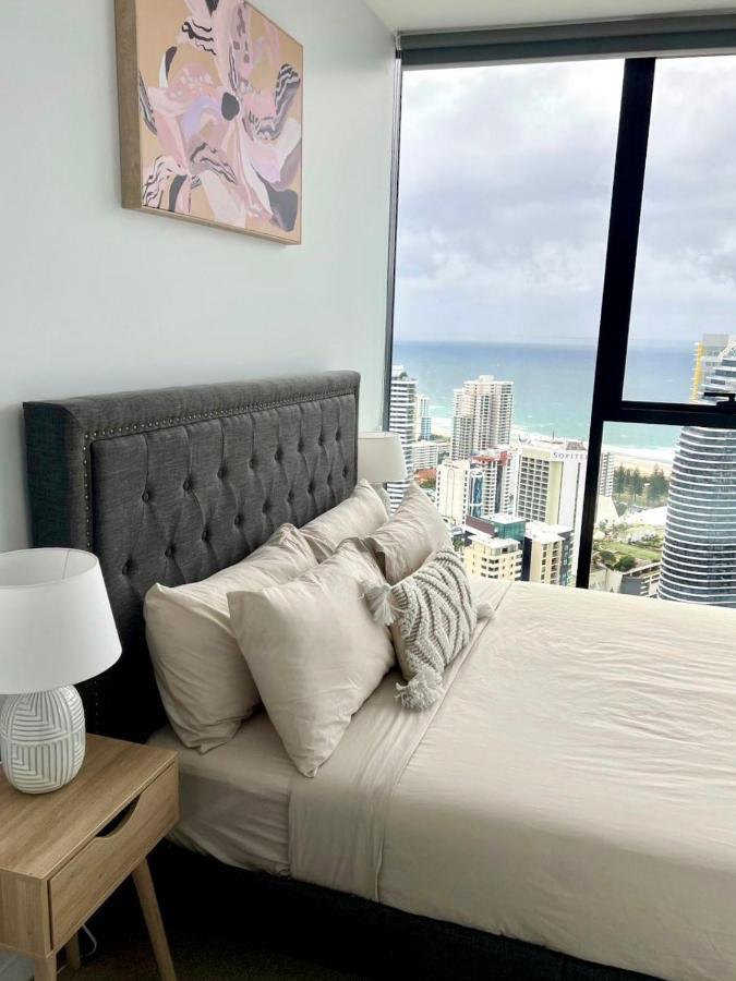 Luxurious 2 Bedroom In Broadbeach Casino High Floor Ocean View - Gc42 Gold Coast