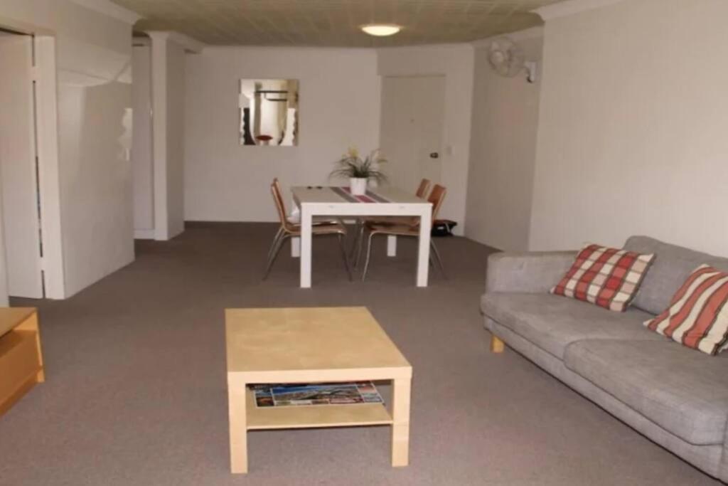 Kundu - Hosted By Burleigh Letting * Gold Coast