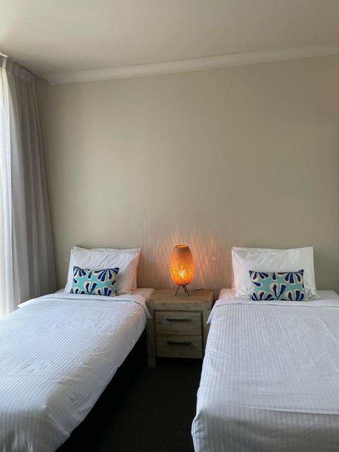 Milhaven At Chevron Renaissance Tower * Gold Coast